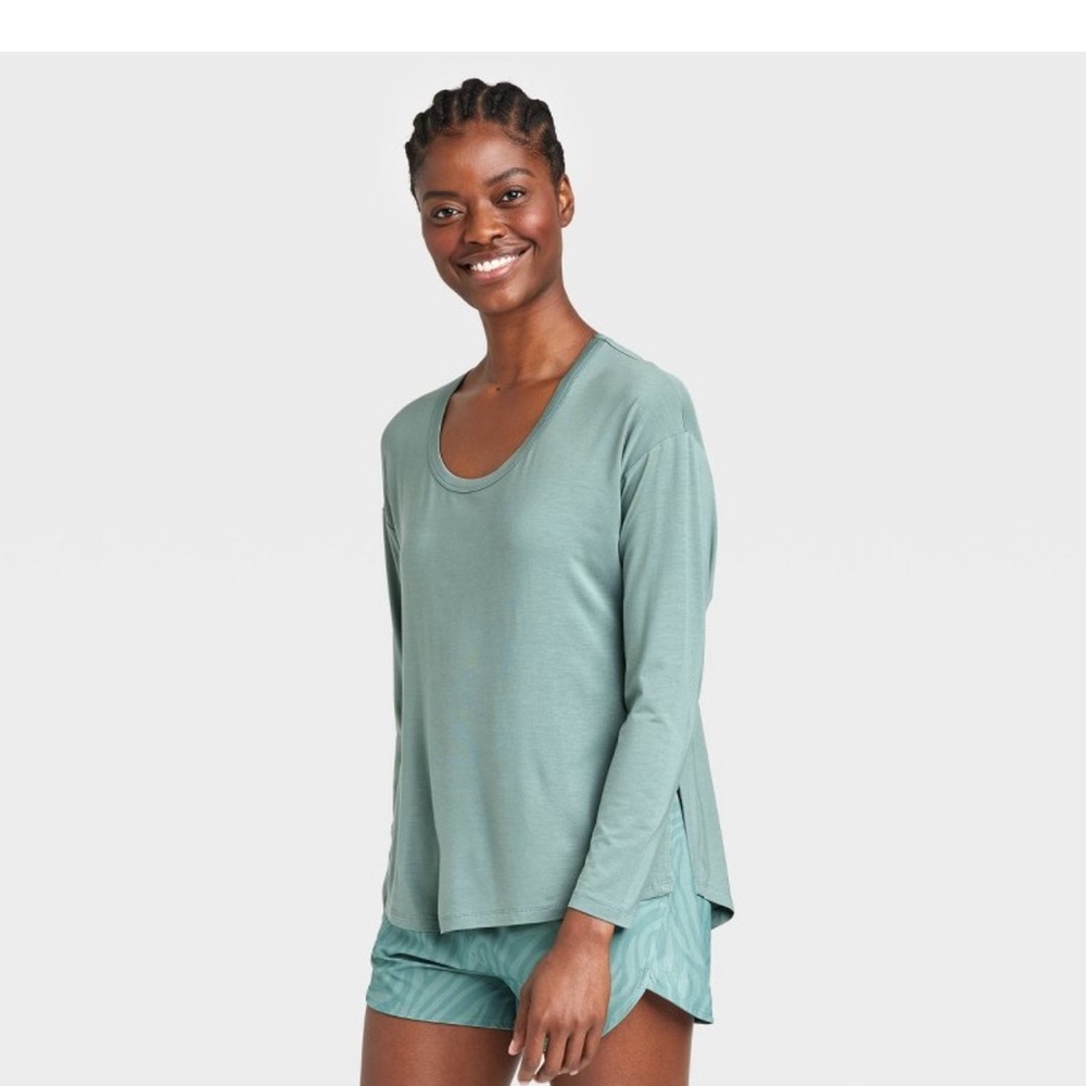 Women's Side Slit Long Sleeve Top - All in Motion